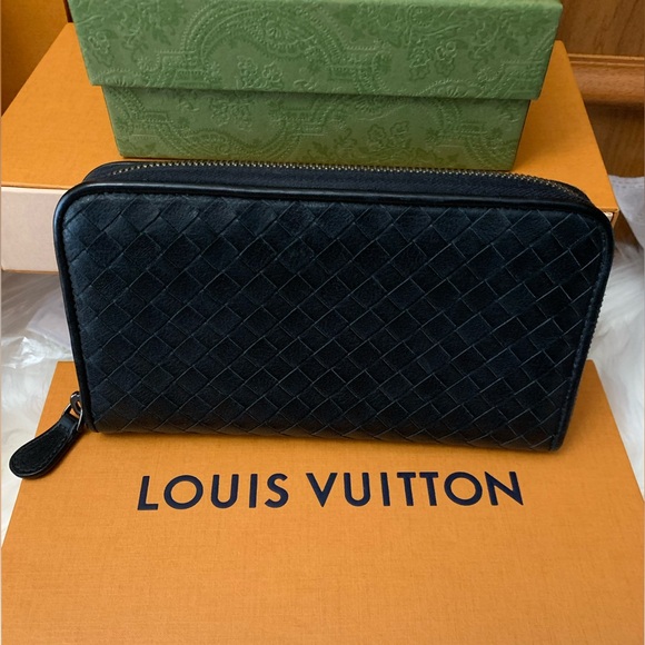 Sale❌❌❌❌Bottega Veneta Intrecciato Zip Around Long Wallet 🖤🖤🖤 - Picture 2 of 16